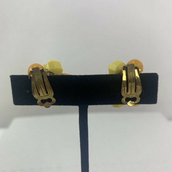 Vintage Faceted Beaded Cluster Clip On Earrings - Picture 3 of 7